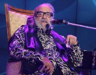 Концерты Демиса Руссоса в Баку, или Виниловый сплит с группой "Гая"  (ФОТО)