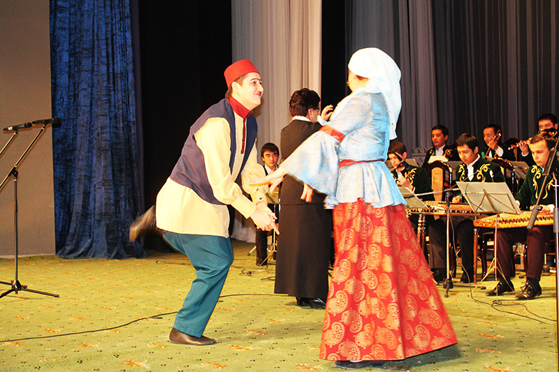 В Ташкенте с большим успехом представлен  концерт–спектакль “Аршын мал алан” (ФОТО)