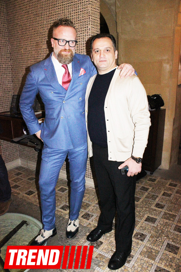 Известные итальянские дизайнеры провели в Баку выставку элитной одежды и обуви (ФОТО)