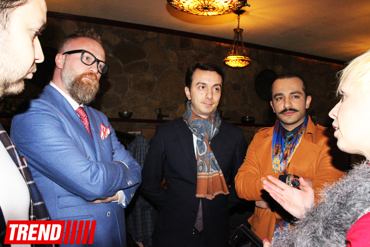 Известные итальянские дизайнеры провели в Баку выставку элитной одежды и обуви (ФОТО)