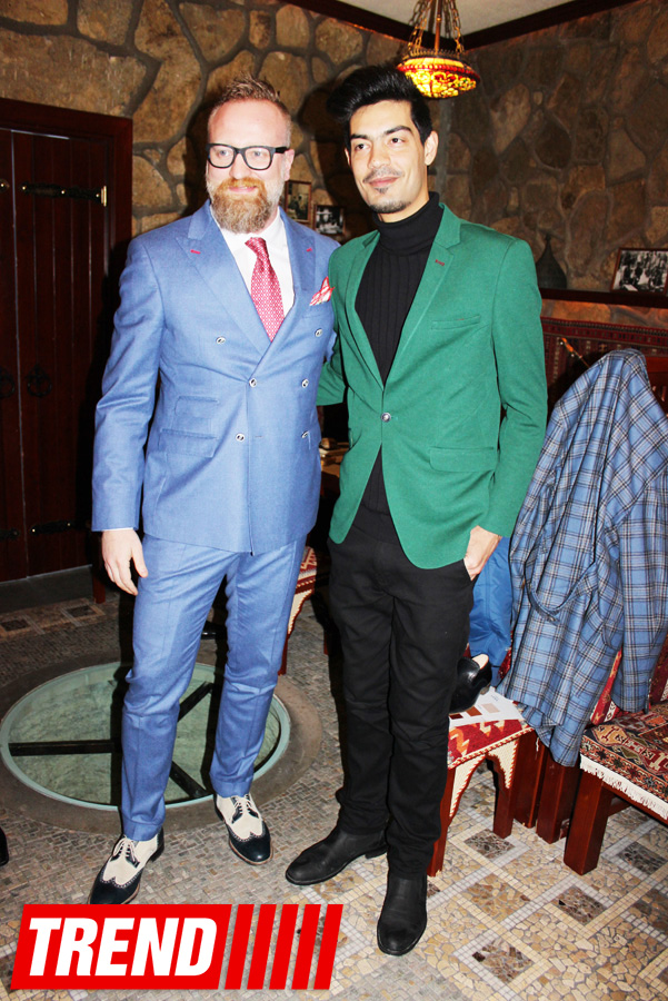 Известные итальянские дизайнеры провели в Баку выставку элитной одежды и обуви (ФОТО)