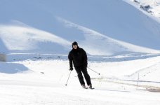 Ильхам Алиев и его супруга приняли участие в открытии канатной дороги номер 1 и горнолыжного спуска зимне-летнего туристического комплекса «Шахдаг» (ФОТО)