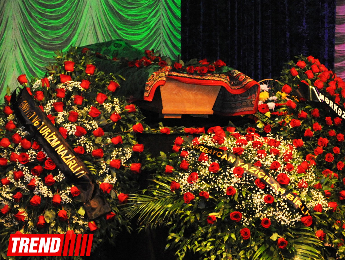 Вагифа Самедоглу аплодисментами проводили в последний путь (ФОТО)