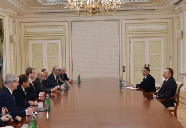 Президент Азербайджана принял делегацию Американского еврейского комитета