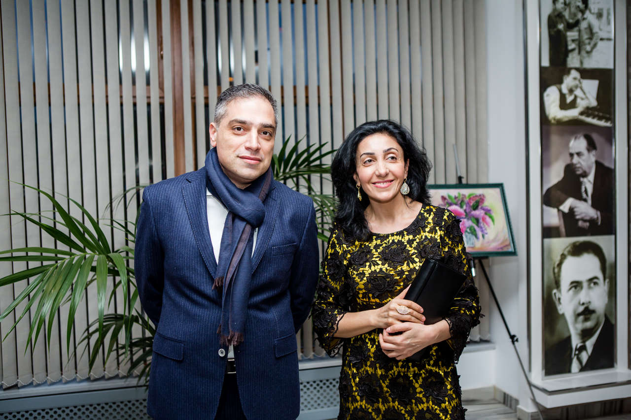 В Баку состоялось торжественное открытие VIP Production - первая выставка Лалы Умуд (ФОТО)