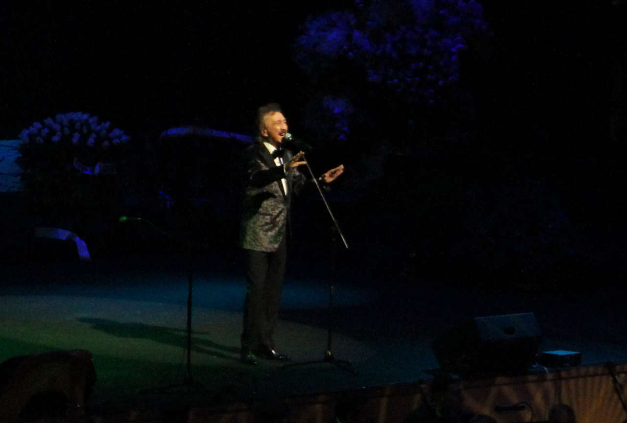 Фаррух Закиров представил клип, посвященный Поладу Бюльбюльоглу - "Küçələrə su səpmişəm" (ФОТО)