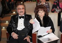 Фаррух Закиров представил клип, посвященный Поладу Бюльбюльоглу - "Küçələrə su səpmişəm" (ФОТО)