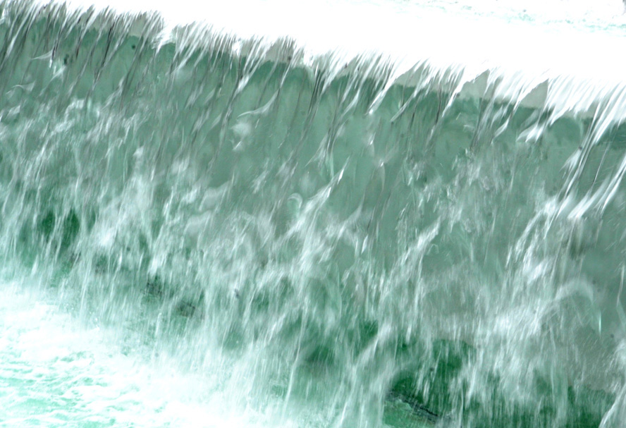 В Баку создан новый комплекс фонтанов и водопадов (ФОТО)