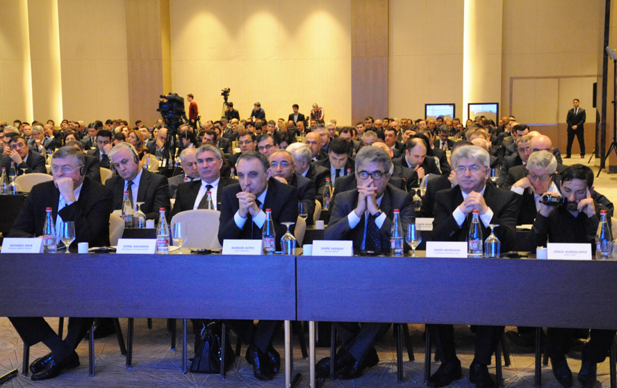 К первым Евроиграм в Баку будет установлено дополнительно 13 тыс. POS-терминалов (ФОТО)