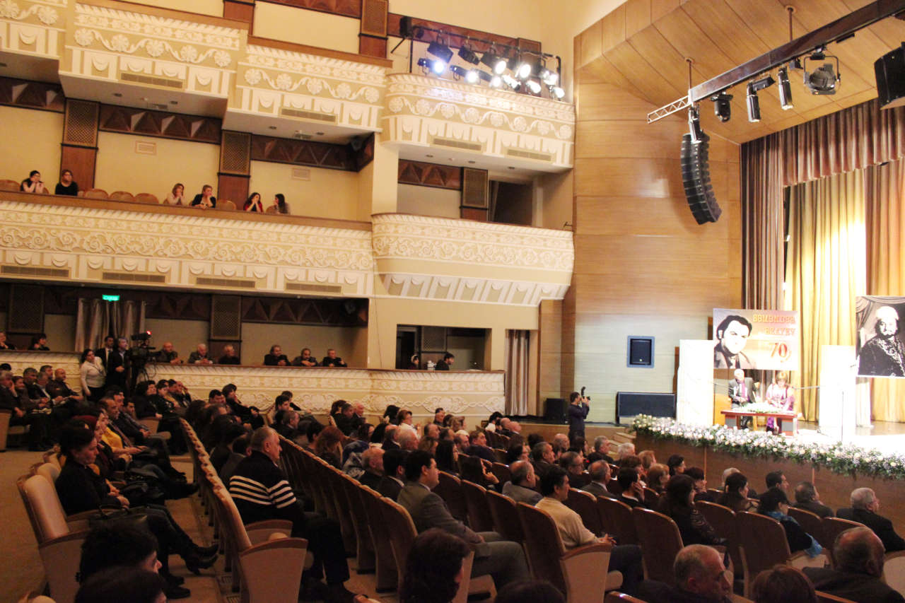 "Его голос мог разрушить стены театра" - 70-летие Самандара Рзаева в Баку (ФОТО)
