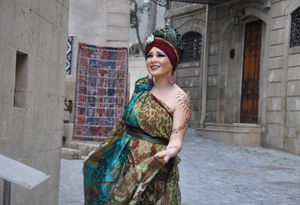 Эльнара Халилова предстала в новом имидже для  TRT Avaz (ФОТО)