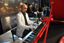 "Бакинское время" народного поэта Бахтияра Вахабзаде (ФОТО)