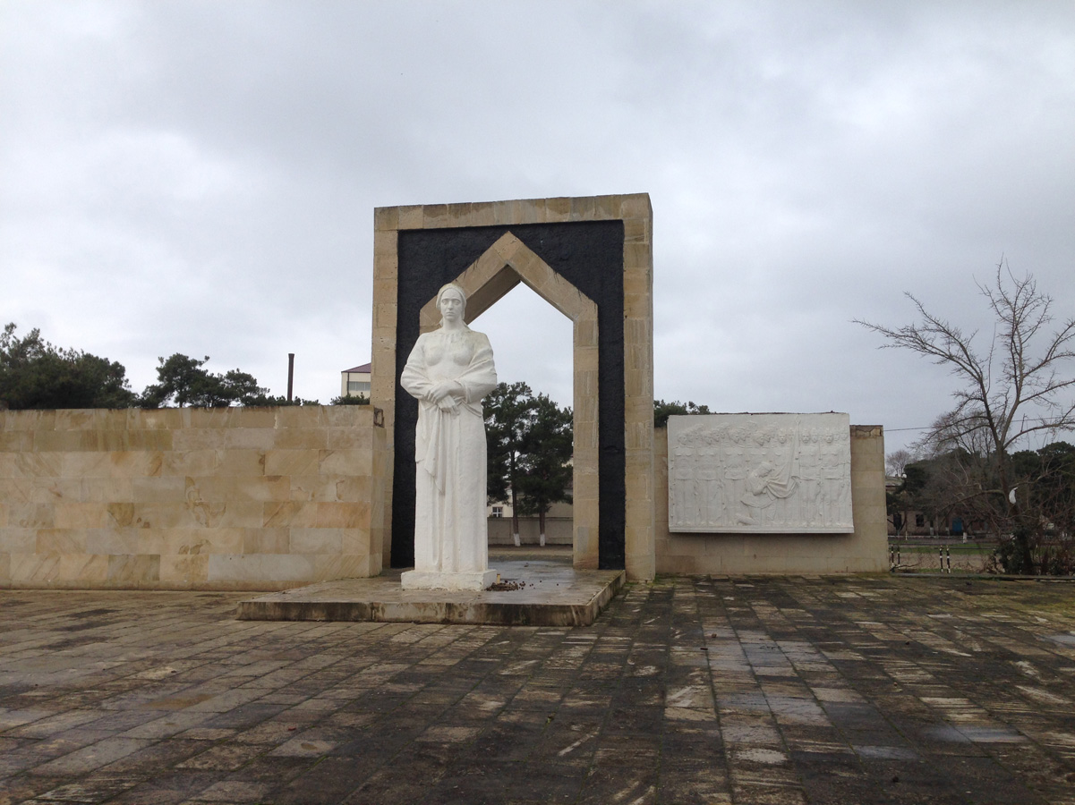 Неизведанный Азербайджан – путешествие в Нефтчалу (ФОТО)