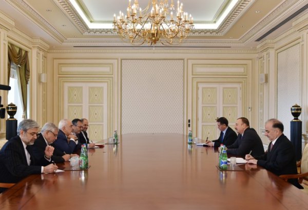 Президент Азербайджана принял делегацию во главе с министром иностранных дел Ирана