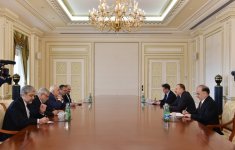 Президент Азербайджана принял делегацию во главе с министром иностранных дел Ирана