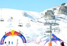 Креативное и зажигательное зимнее шоу "Летающие ковры" в Шахдаге (ФОТО)