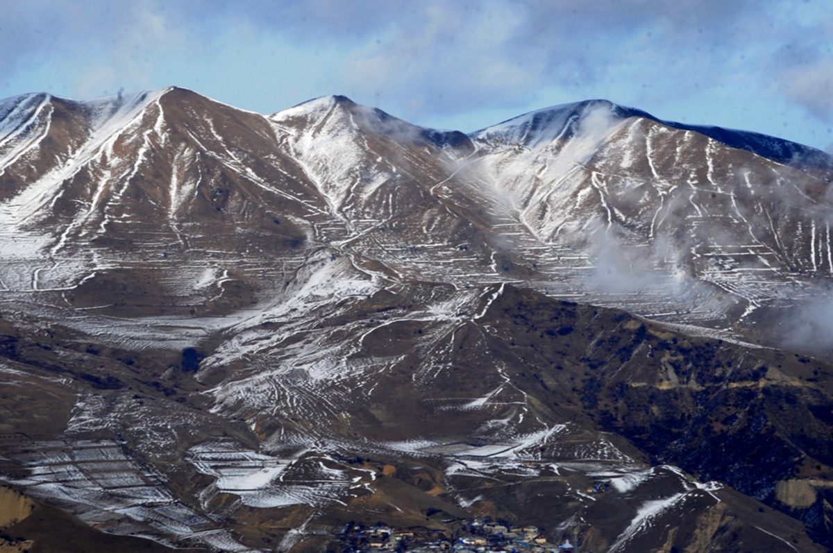 Креативное и зажигательное зимнее шоу "Летающие ковры" в Шахдаге (ФОТО)