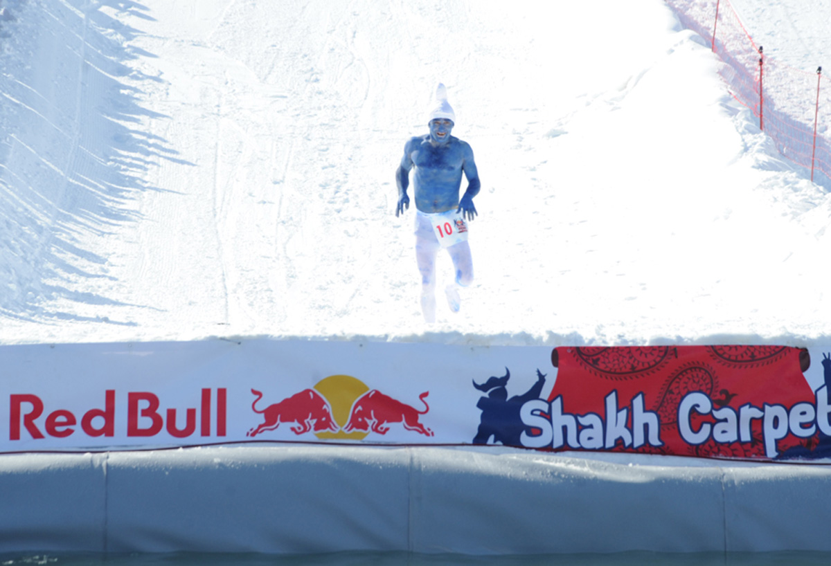 Креативное и зажигательное зимнее шоу "Летающие ковры" в Шахдаге (ФОТО)