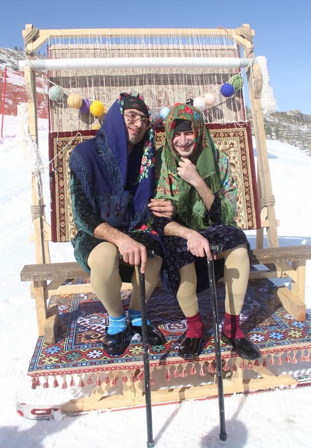 Креативное и зажигательное зимнее шоу "Летающие ковры" в Шахдаге (ФОТО)