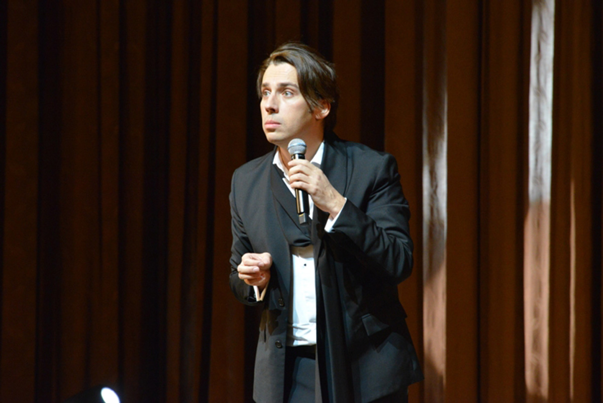 Максим Галкин на азербайджанском языке шокировал бакинцев – репортаж с концерта (ФОТО)