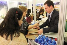 Праздник национального костюма в Баку -  ярмарка путешествий (ФОТО)