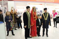 Праздник национального костюма в Баку -  ярмарка путешествий (ФОТО)