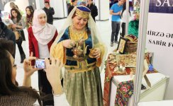 Праздник национального костюма в Баку -  ярмарка путешествий (ФОТО)
