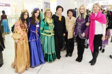 Праздник национального костюма в Баку -  ярмарка путешествий (ФОТО)