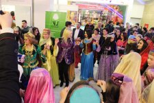 Праздник национального костюма в Баку -  ярмарка путешествий (ФОТО)