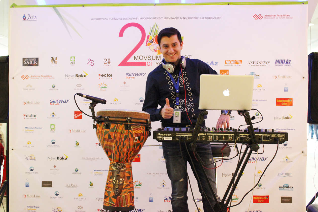 Праздник национального костюма в Баку -  ярмарка путешествий (ФОТО)