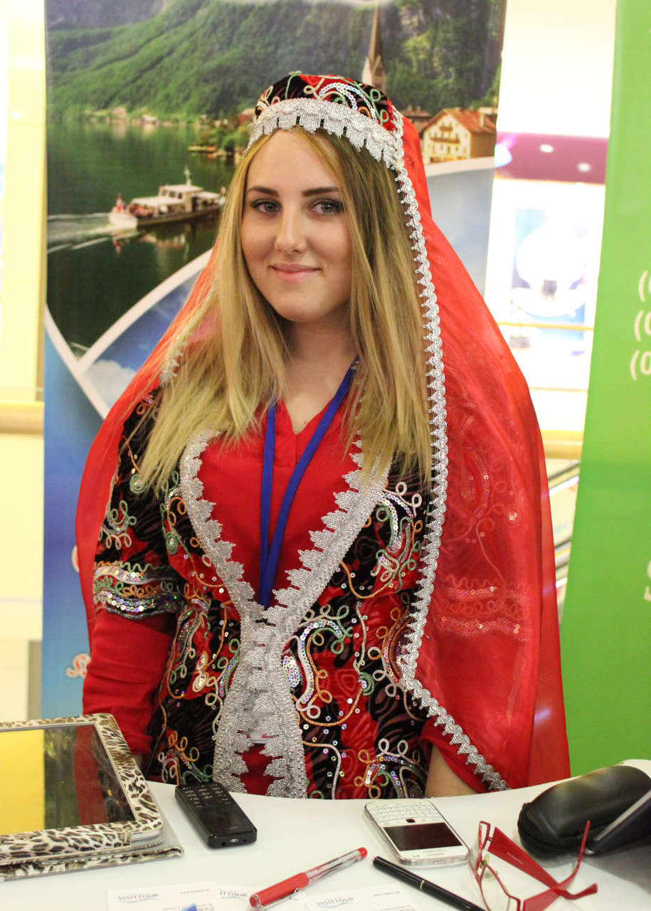 Праздник национального костюма в Баку -  ярмарка путешествий (ФОТО)