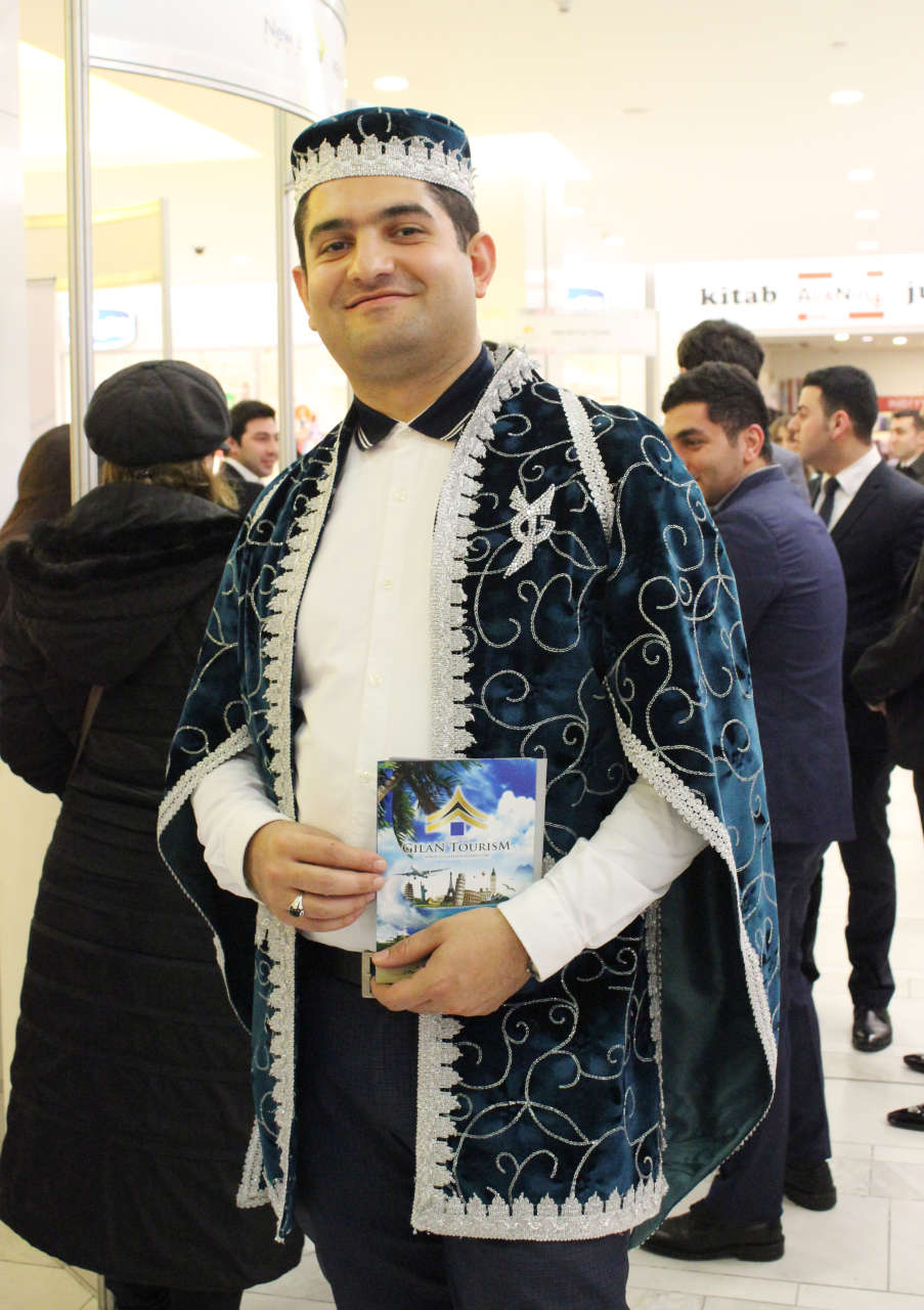 Праздник национального костюма в Баку -  ярмарка путешествий (ФОТО)