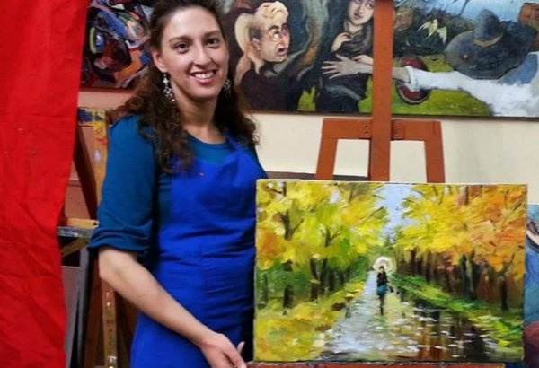 Кенуль Исмайлова с диагнозом ДЦП творит свои шедевры: "Главное - никогда не унывать" (ФОТО)