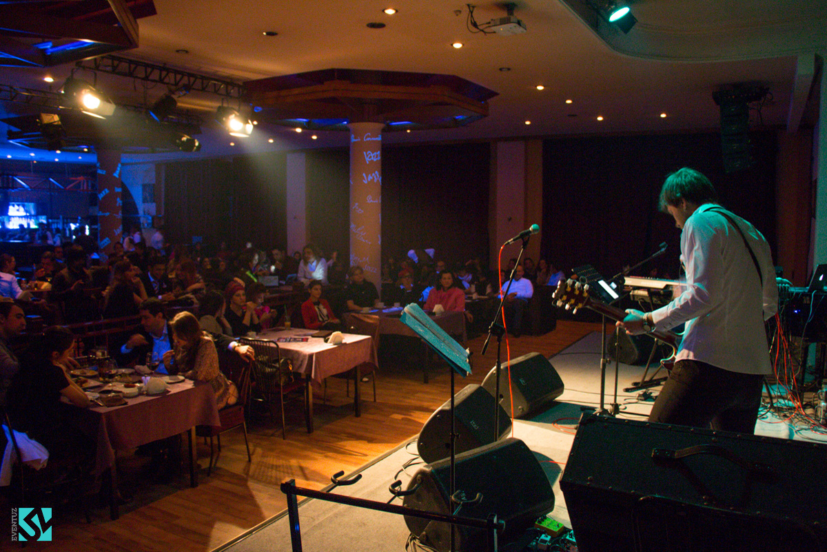 "Любовь как сон" Фарида Аскерова под аккомпанемент   москвичей  (ФОТО)