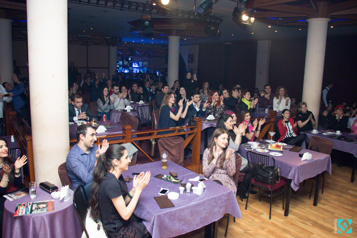 "Любовь как сон" Фарида Аскерова под аккомпанемент   москвичей  (ФОТО)