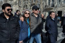 Турецкие звезды Озджан Дениз, Шюкрю Озйылдыз и Айча Айшин Туран приехали в Баку (ФОТО)