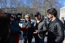 Турецкие звезды Озджан Дениз, Шюкрю Озйылдыз и Айча Айшин Туран приехали в Баку (ФОТО)