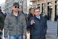 Турецкие звезды Озджан Дениз, Шюкрю Озйылдыз и Айча Айшин Туран приехали в Баку (ФОТО)