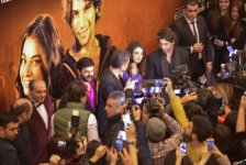 Озджан Дениз и Шюкрю Озйылдыз покорили сердца бакинских поклонниц (ВИДЕО-ФОТО)