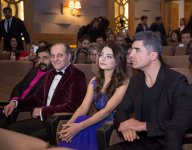 Озджан Дениз и Шюкрю Озйылдыз покорили сердца бакинских поклонниц (ВИДЕО-ФОТО)