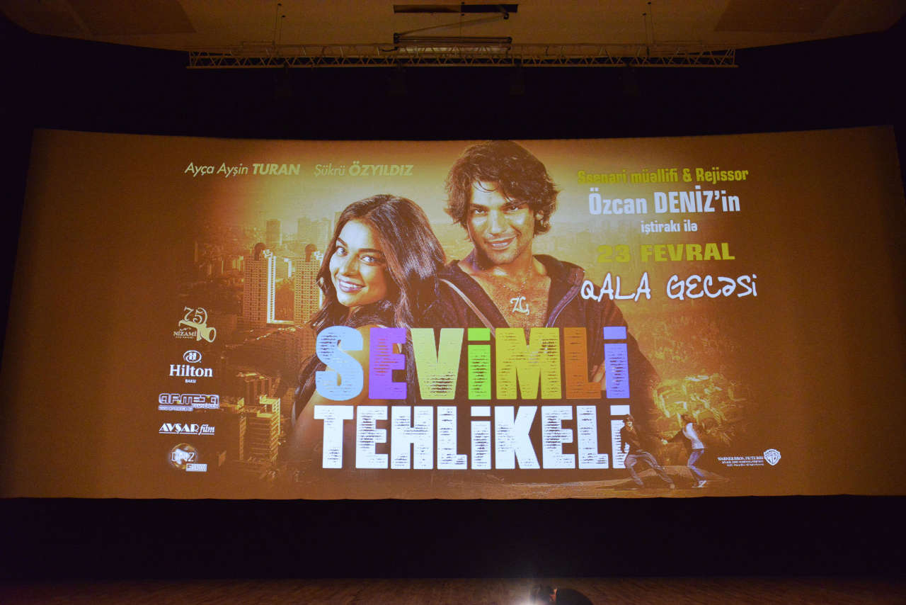 Озджан Дениз и Шюкрю Озйылдыз покорили сердца бакинских поклонниц (ВИДЕО-ФОТО)