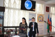 Школьники и учителя поменялись местами на семинаре в Баку (ФОТО)