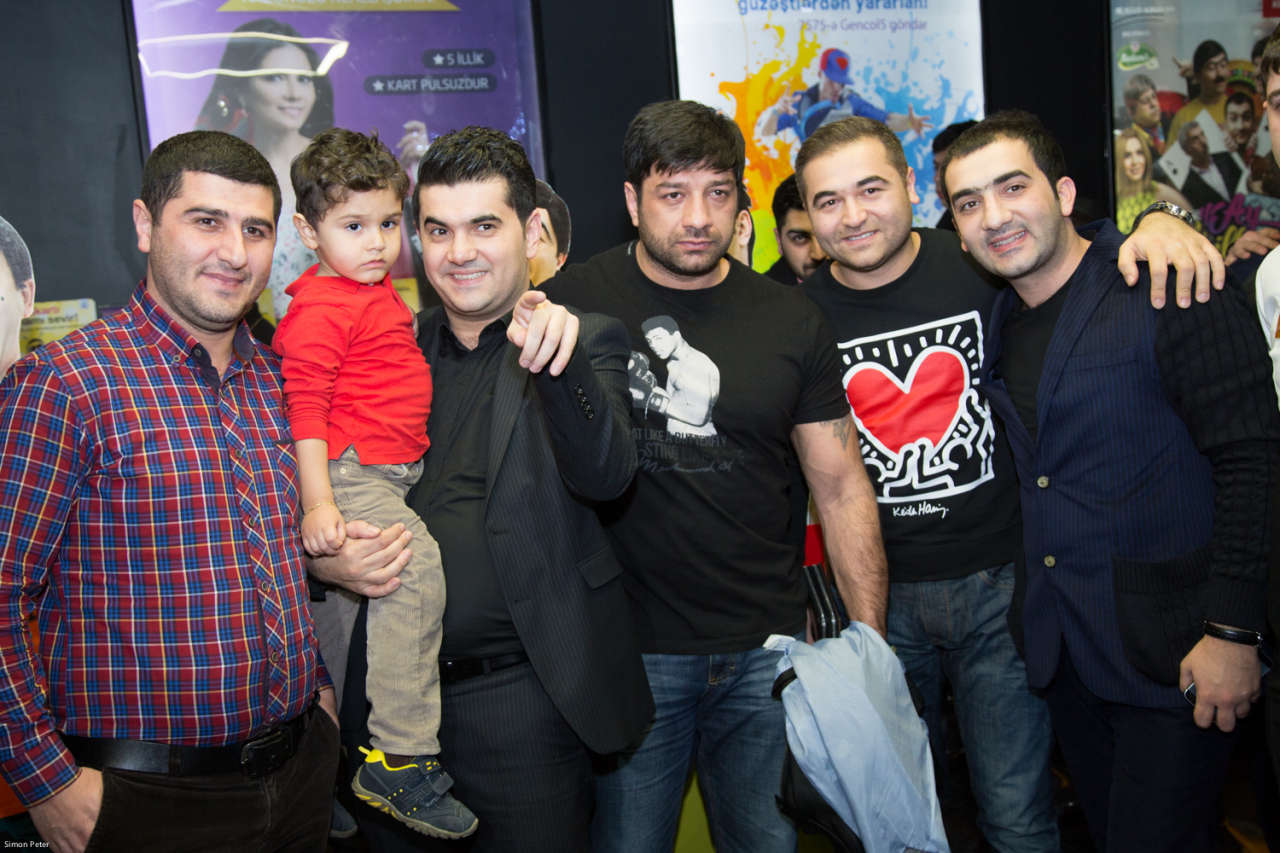 Во всех кинотеатрах Азербайджана – история о краже медальона (ФОТО)