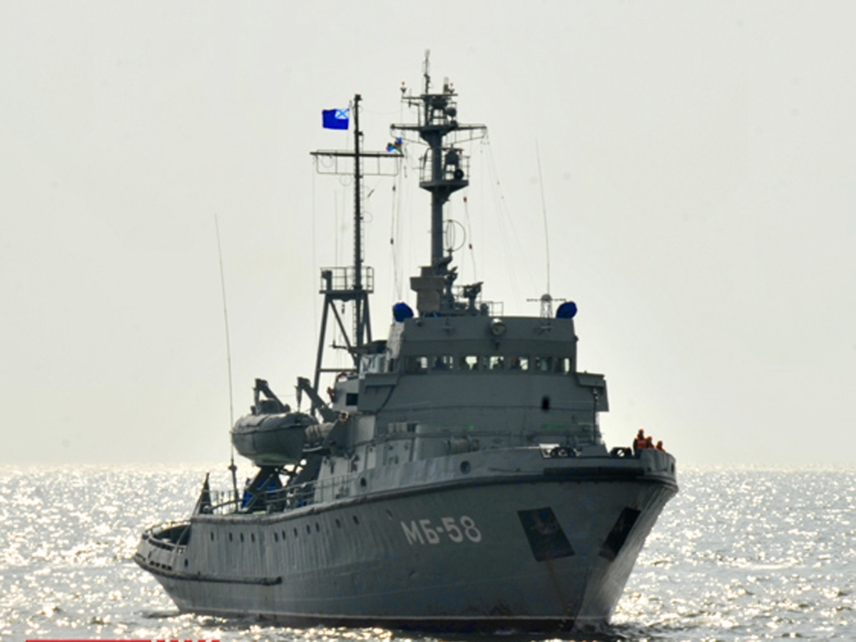 Президент России привел в полную боеготовность ряд соединений флота и ВДВ