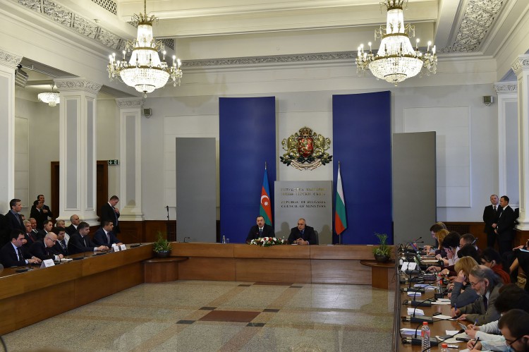 Президент Ильхам Алиев: Азербайджан и впредь будет играть свою роль в энергетической безопасности Европы (ФОТО)