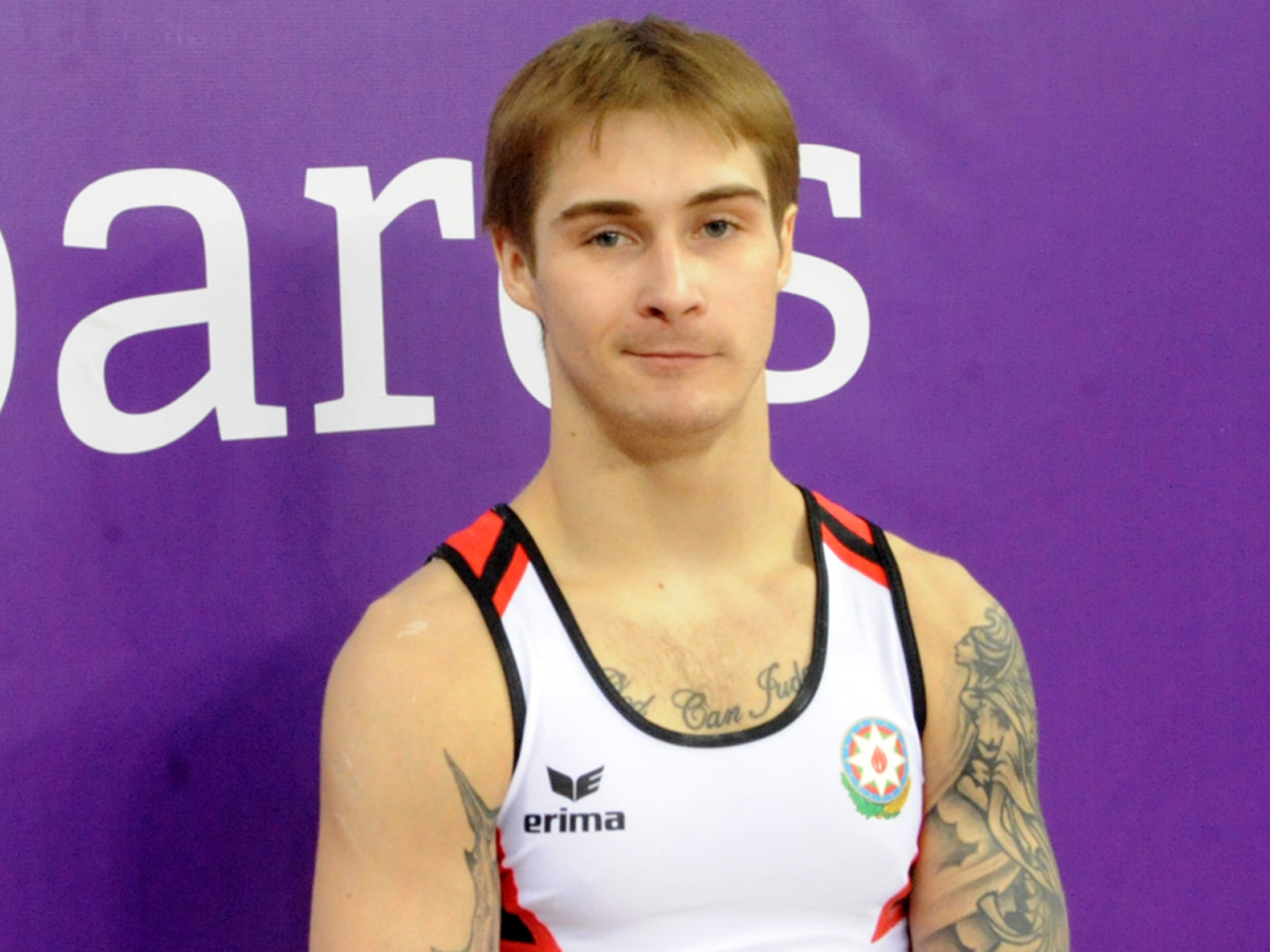 Азербайджанский гимнаст лидирует в мужском многоборье на Открытом объединенном чемпионате в Баку (версия 2)