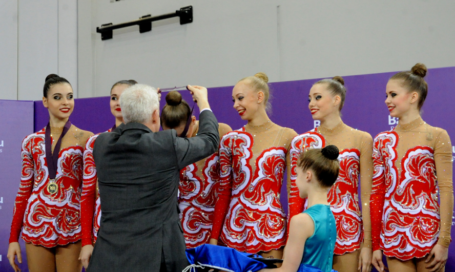 Женская команда Азербайджана по акробатике завоевала золото, у гимнастки Марины Дурунды - серебро (ФОТО)