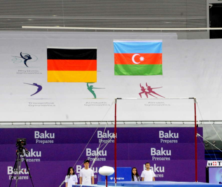 Женская команда Азербайджана по акробатике завоевала золото, у гимнастки Марины Дурунды - серебро (ФОТО)
