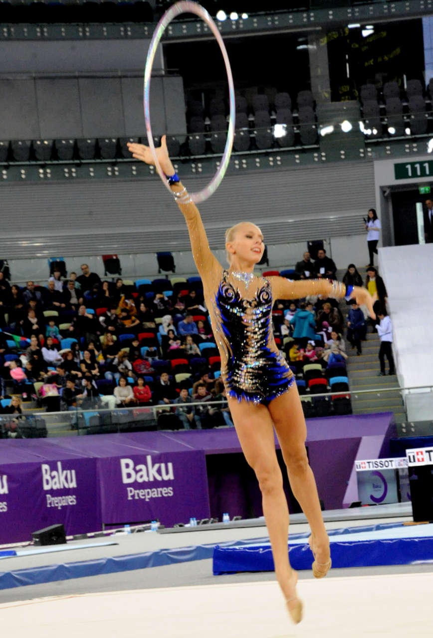 Азербайджанская гимнастка занимает второе место в многоборье (ФОТО)
