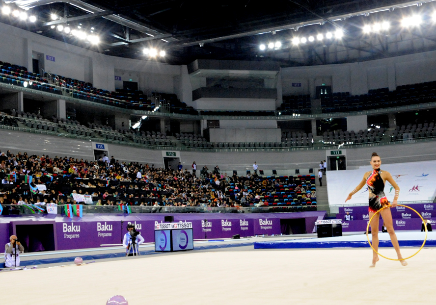 Азербайджанская гимнастка занимает второе место в многоборье (ФОТО)